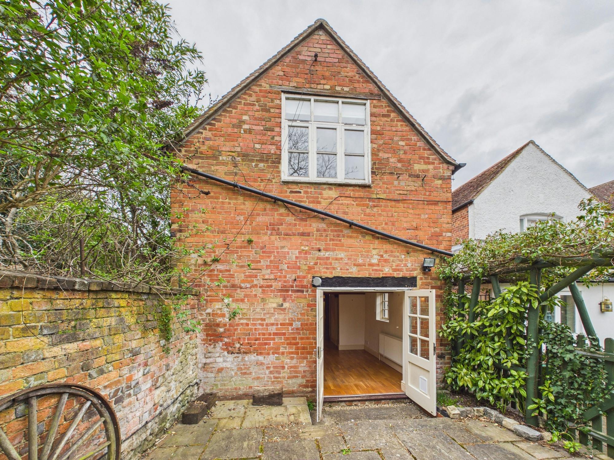 North Street, North Street, Thame, Investment / Residential For Sale - CAM05222G0-PR0078-STILL007.jpg