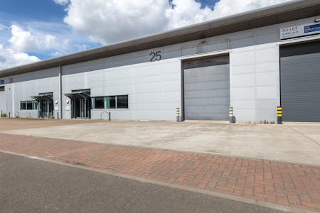 Unit 25 Greenford Park, Ockham Drive, London, Industrial To Let - 2024 Unit 25  Greenford Park  222275.jpg