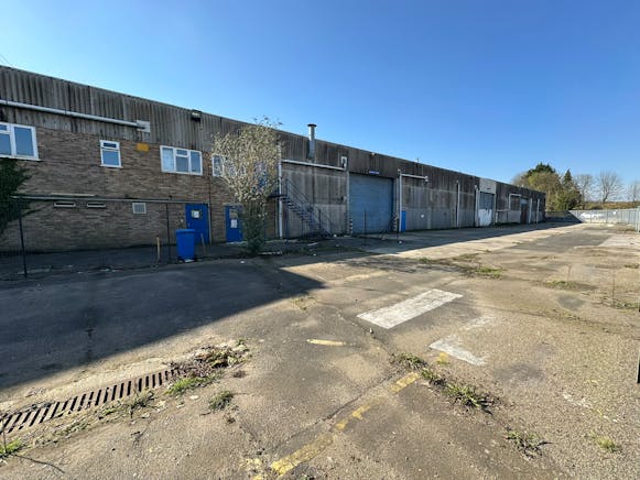 Unit 1 & 1A Appletree Industrial Estate, Appletree Road, Chipping Warden, Industrial To Let - IMG_4705.JPEG