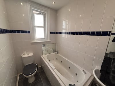 170 Old Shoreham Road, Hove, Retail To Let - IMG_7240.JPG