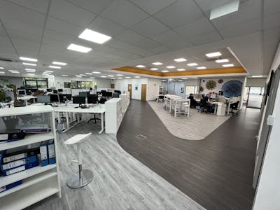 Unit 1, Altrincham, Office Lease Assignment - IMG_0124.jpg
