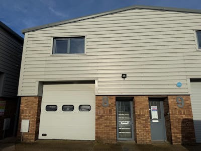 Unit 8 Park Gate Business Centre, Southampton, Industrial / Warehouse To Let - WhatsApp Image 2026-01-16 at 14.17.18 (1).jpeg