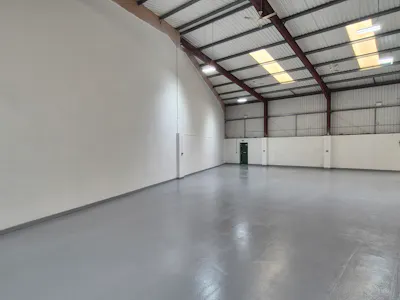 Unit 24, Glossop, Industrial/Logistics / Office To Let - 20260916_114245.jpg