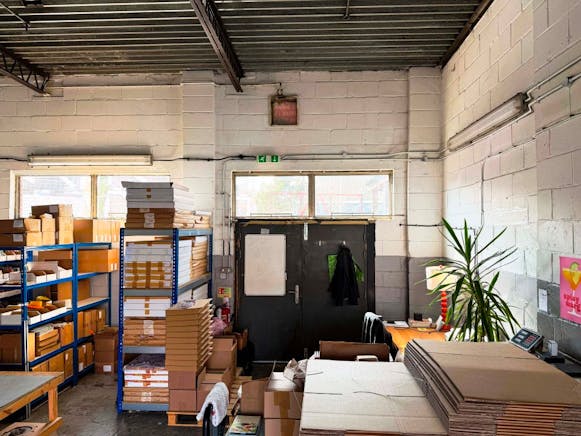 Unit 9 Vickers Business Centre, Basingstoke, Industrial To Let - IMG_5494.jpg