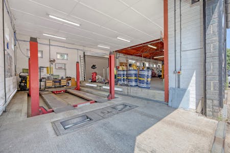 Coopersale Hall Farm, Fluxs Lane, Epping, Industrial/Logistics For Sale - img_1808_21 copy 2.jpg