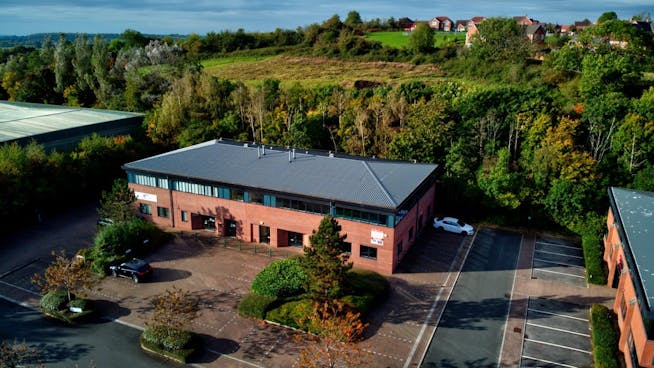 Unit 14, Interface Business Centre, Swindon, Offices To Let / For Sale - 6999600220ff36aa685cb4c01417e41cUnit 14 Interface 4 Medium.jpeg