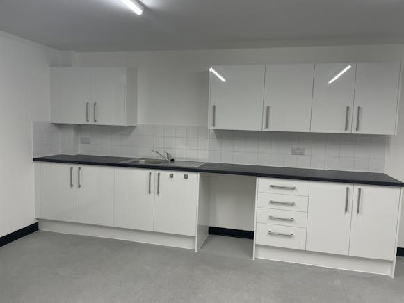 B4 Telford Road, Houndmills Industrial Estate, Basingstoke, Industrial To Let - IMG_2281.jpg