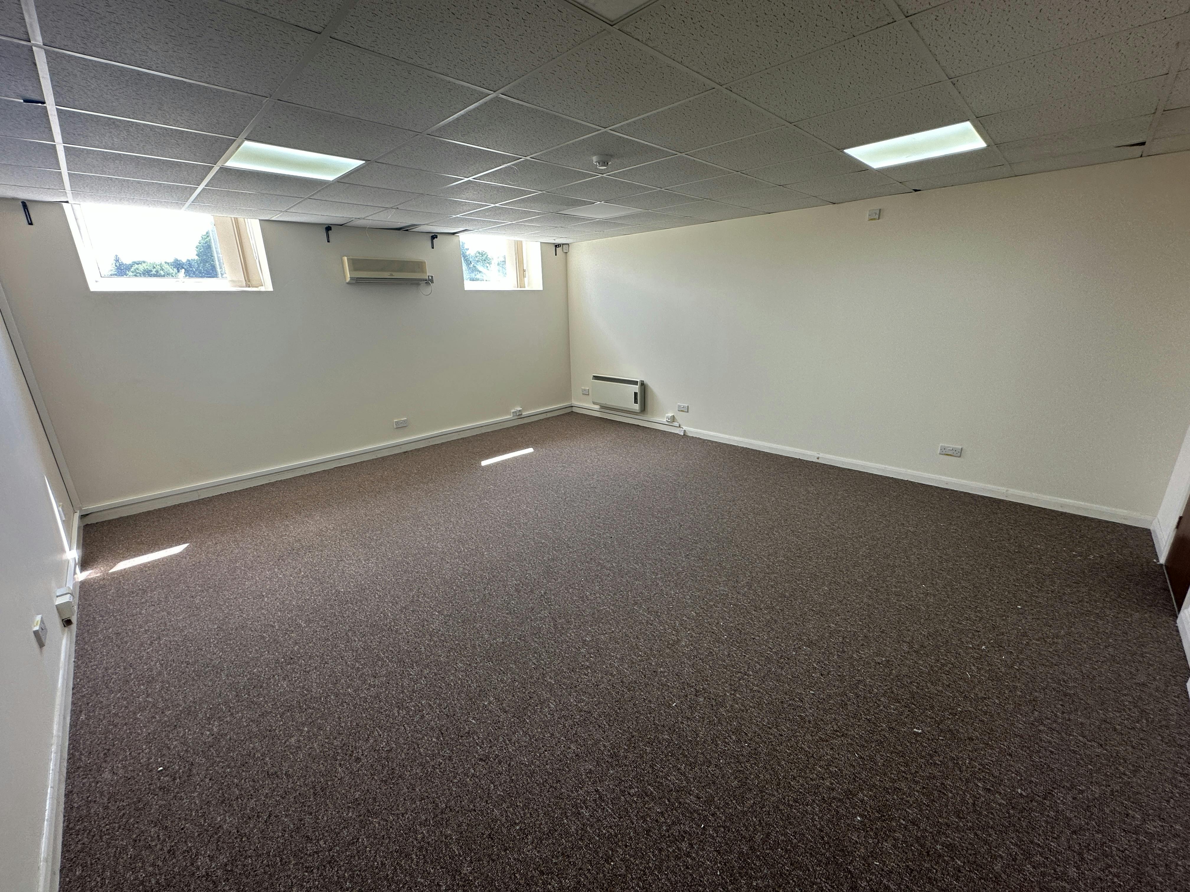 1 Passfield Mill Business Park, Passfield, Liphook, Industrial / Warehouse To Let - IMG_8927.JPG