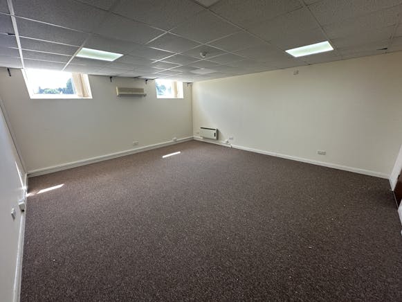 1 Passfield Mill Business Park, Passfield, Liphook, Industrial / Warehouse To Let - IMG_8927.JPG
