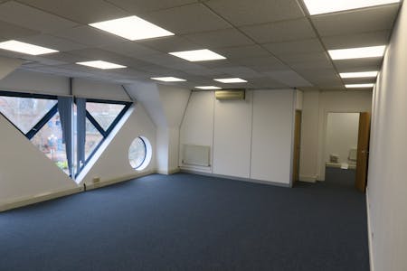 5 Warner House, Harrovian Business Village, Harrow, Office To Let - IMG_2646.JPG