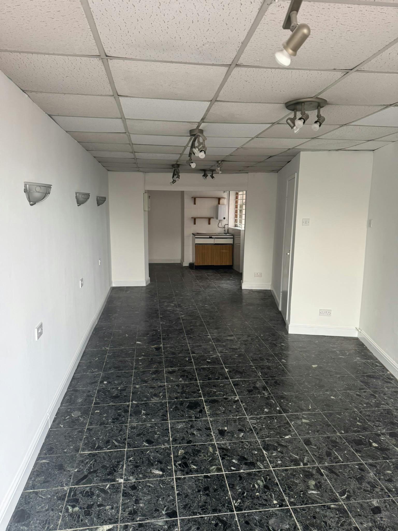 3A High Street, Woking, Retail To Let / For Sale - IMG_5848.JPEG