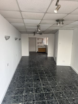 3A High Street, Woking, Retail To Let / For Sale - IMG_5848.JPEG