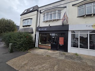 92 Elm Road, Leigh-on-Sea, Retail To Let - WhatsApp Image 20250926 at 124631_dfc2d249.jpg