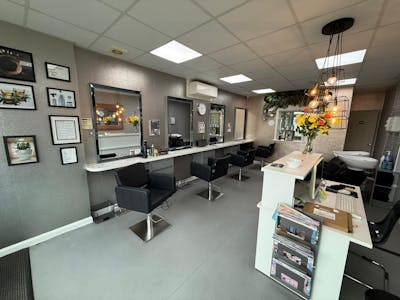 1 Basilica House, Wickford, Retail / High Street Retail / Retail - In Town To Let - IMG20251017WA0008.jpg