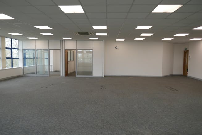 1 Astra Centre, First Floor, Harlow, Offices To Let - P1060764.JPG
