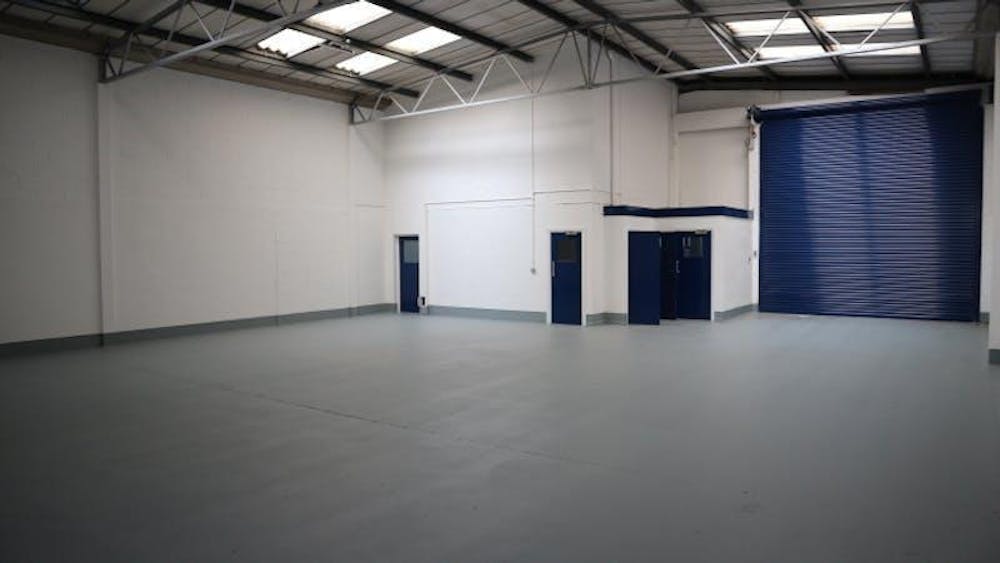 Unit 7 Oxford Road Industrial Estate - Internal Photo Unit 7.jpg