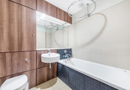Friend Street, London, Residential Flat To Let - Bathroom