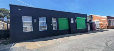 Unit 161-162, Dukes Road, London, Industrial/Logistics To Let - Picture4.png