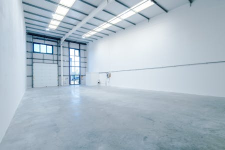 Fairhills Trade Centre, Irlam, Manchester, Industrial To Let - UnitB5FairhillsTradeCentre-Airbnb-6.jpg