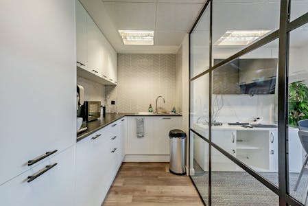 4th Floor, 22 City Road, London, Office To Let - 8626600interior08800.jpg