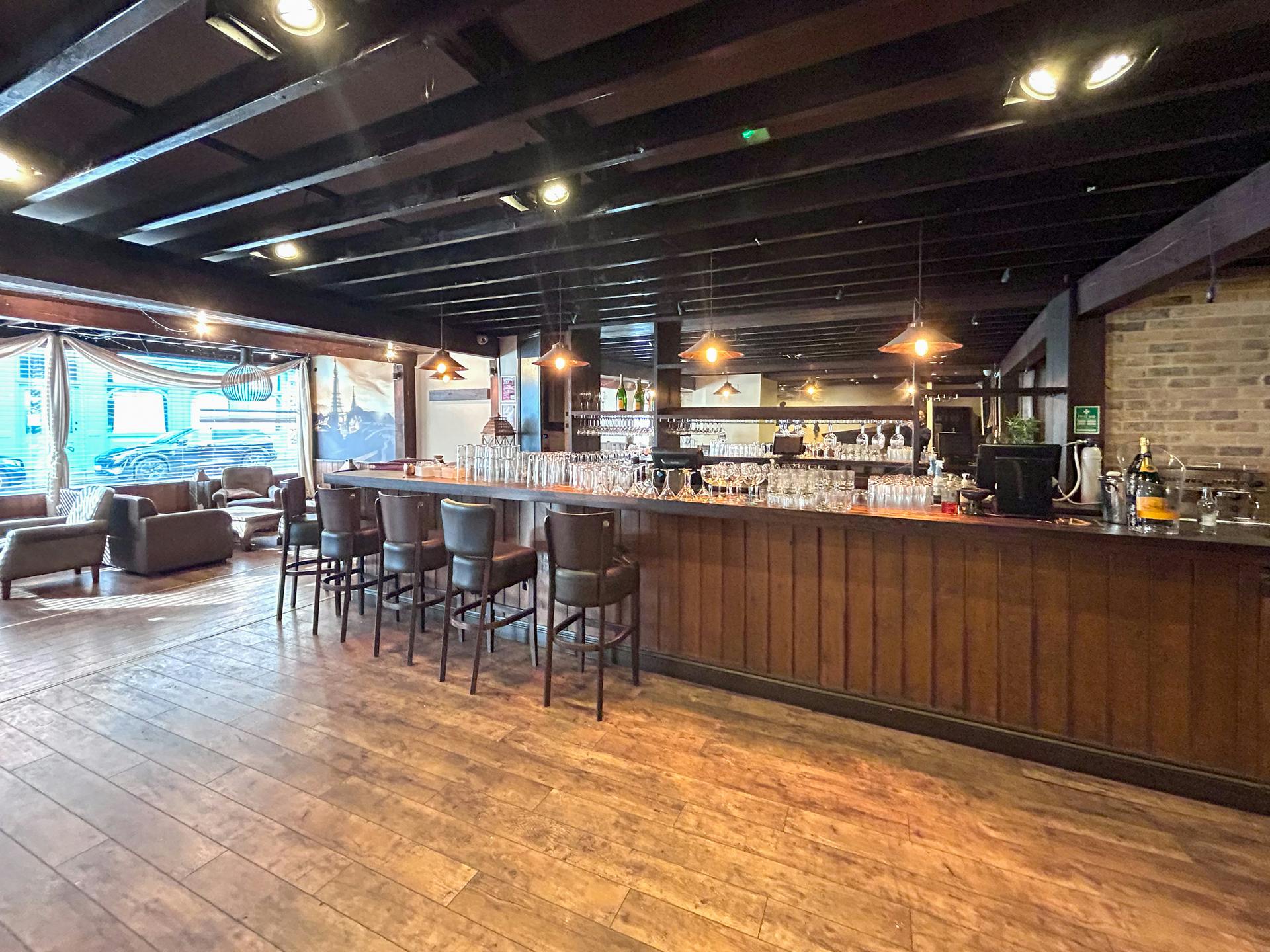 Retail/Shop in Bournemouth - photo 3