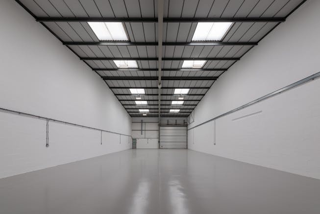 8 Bilton Road, Basingstoke, Industrial / Warehouse To Let - Bilton Rd Internal  June 2025_16.jpg