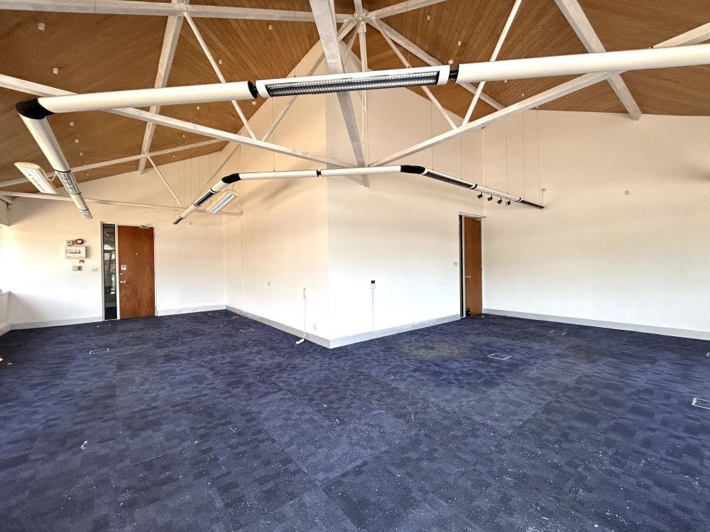 Former Innoval Technology Building, Banbury, Office / Other To Let - IMG_7829.jpg