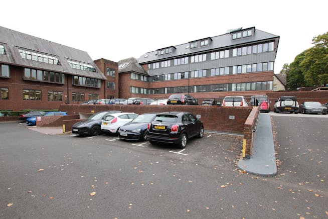 Betchworth House, Redhill, Offices For Sale - H7D_1743.JPG