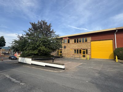 Unit C Holly Industrial Park, Watford, Industrial / Light Industrial / Trade Counter / Warehouse To Let - IMG_0512.jpg