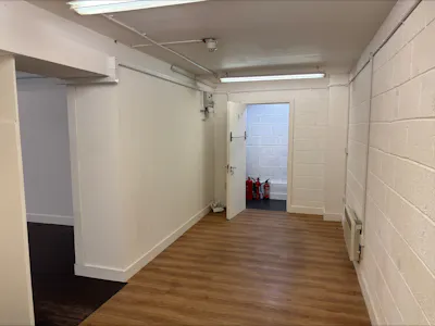 31 Smiths Court, London, Retail To Let - processed-B9B6E25D-CA29-4806-A615-95C8B2908BB2.jpeg