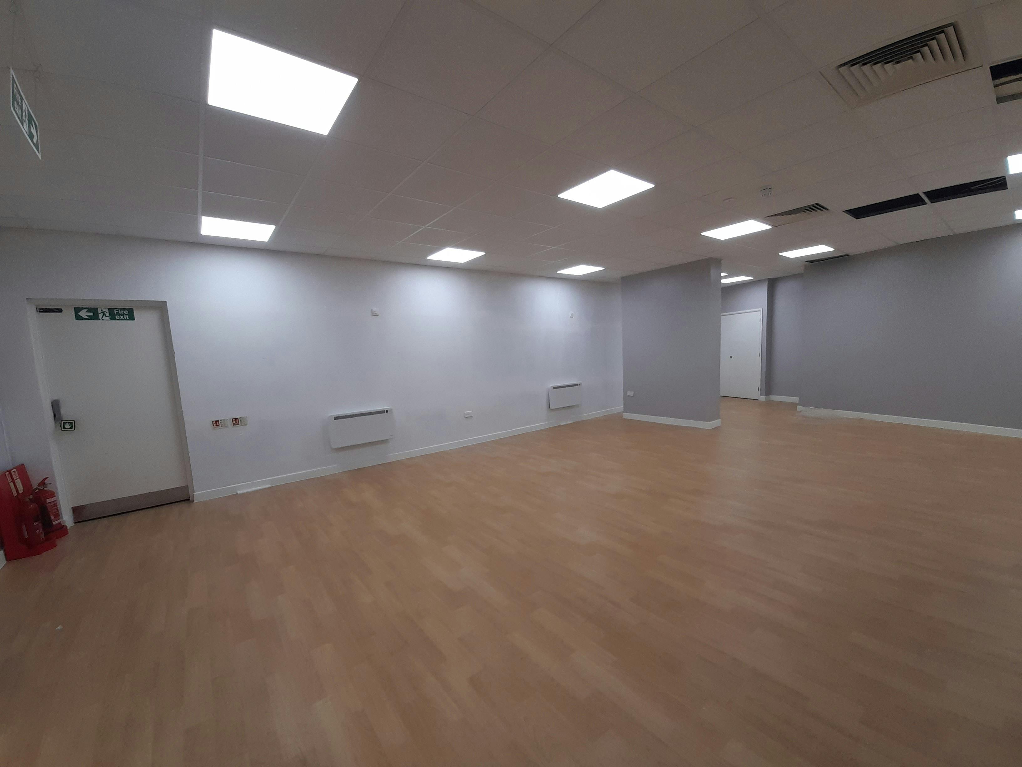 Unit 3, Crown Heights, Basingstoke, Offices / Retail To Let - 20251107_1045201.jpg
