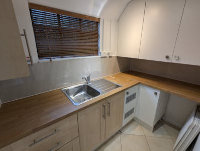 The Old Forge, Northwood, Retail To Let - PXL_20260129_140027789.jpg