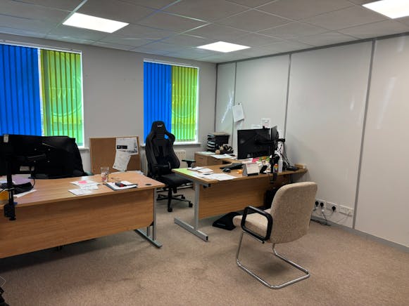 Unit 2 Princes Court, Ferndown, Office To Let - IMG_6183.JPEG