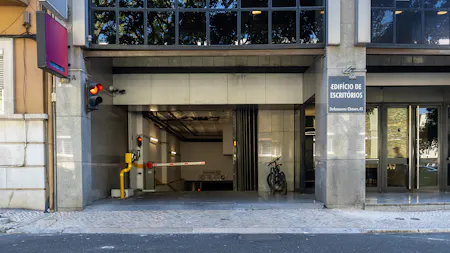 DC45, Av. Defensores de Chaves 45, Lisboa, Office To Let - Fachada_005.jpg
