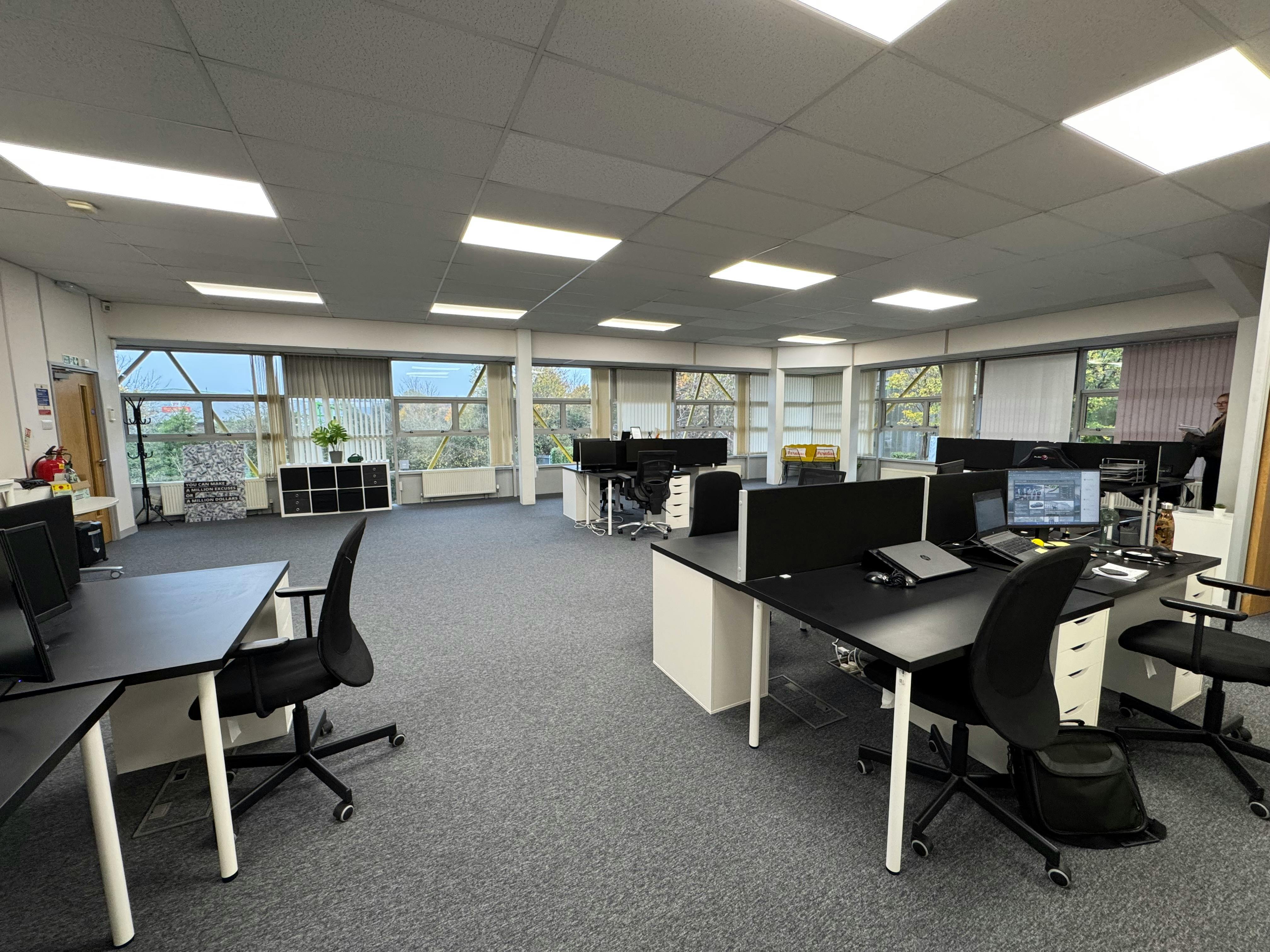 Office in Worcester - photo 3