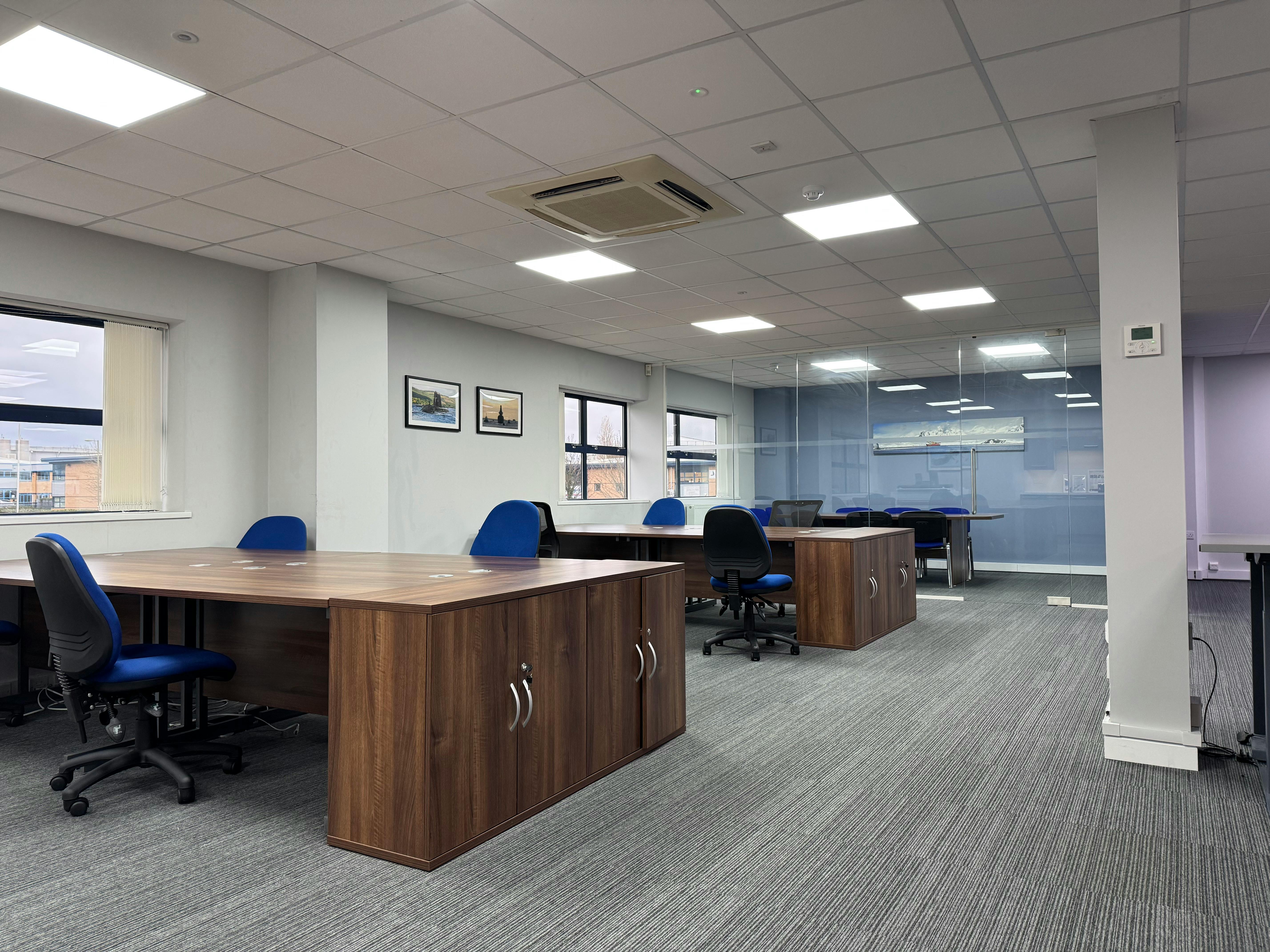 Office in Southampton - photo 4