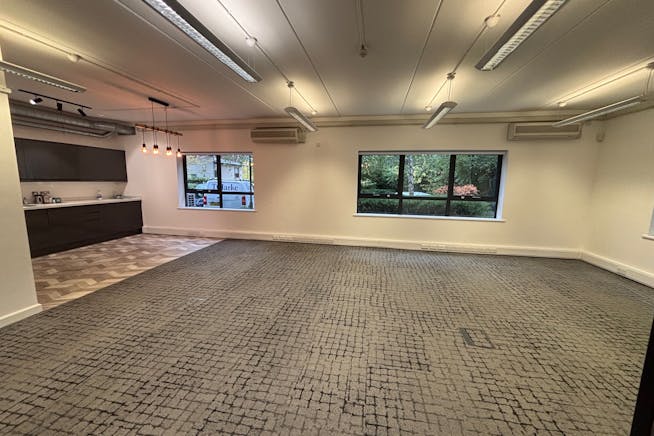 6 The Sanctuary, Ham Green, Office For Sale - IMG_9141.jpeg 6 The Sanctuary, Ham Green, Office For Sale - IMG_9141.jpeg