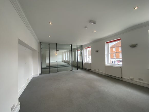 Suite 1, Fountains Mall, Odiham, Offices To Let - IMG_3914.jpeg