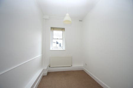 Ash Lodge, Watford, Investment For Sale - IMG58825.JPG