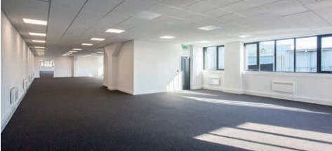 Industrial Unit in London - photo 2