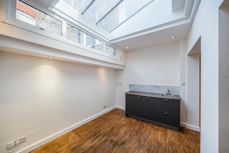 62 Rosslyn Hill, London, Retail To Let - 1452871-4-69f31e44e519c.jpg