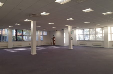 Platinum House - Ground Floor, Sussex Manor Business Park, Crawley, Office To Let - Platinum House 20.jpg