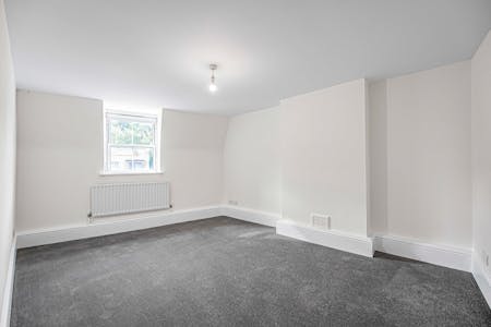 Frobisher Street, London, Residential Flat To Let - Living Room