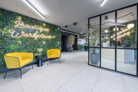 The Boutique Workplace Company, Sovereign Gate, Richmond, Office / Serviced Office To Let - Serviced Office Flexible Desk Sovereign Gate 1820 Kew Road Richmond TW9 2NA 2.jpg