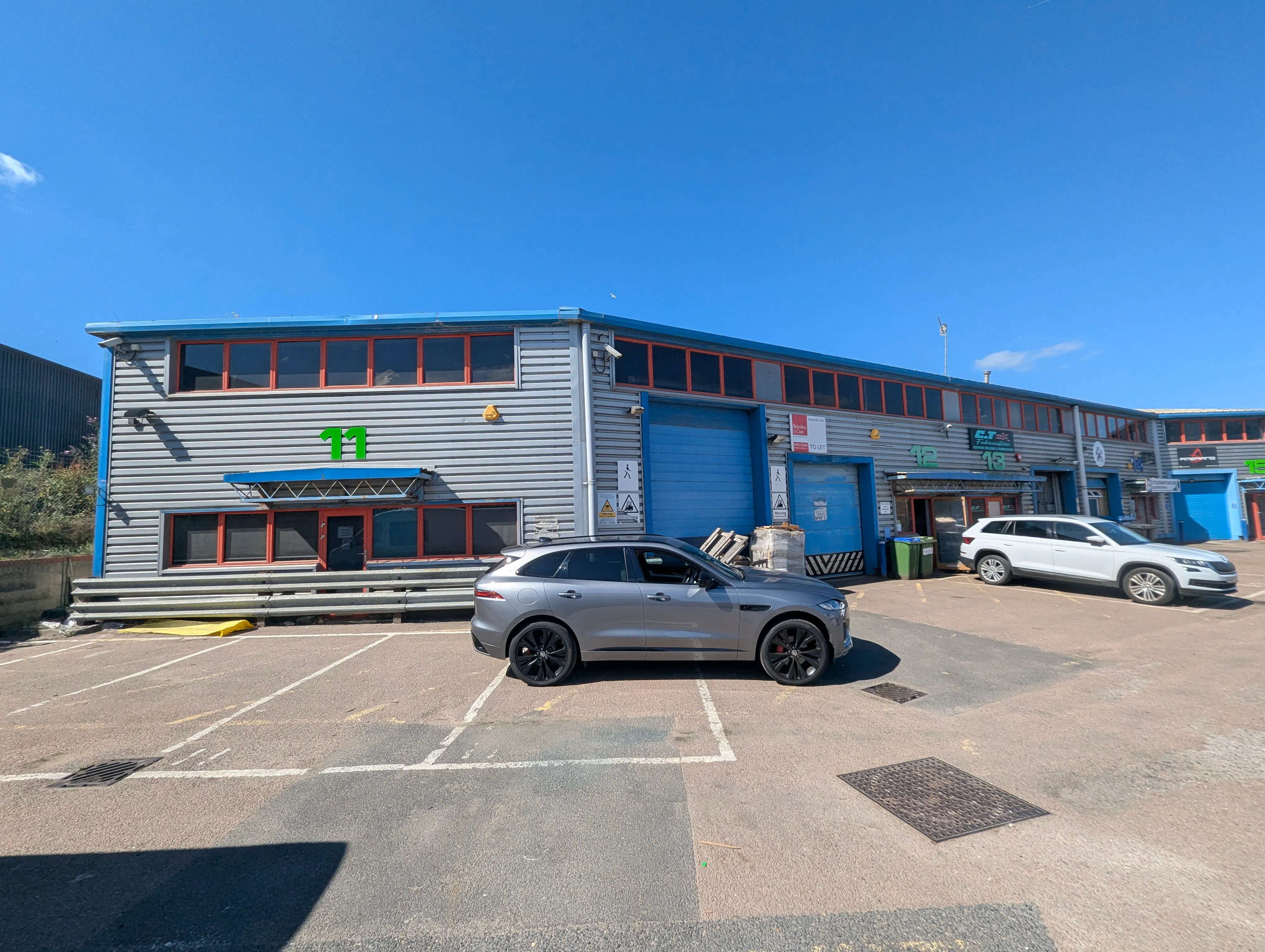 Units 11 & 12 Winston Business Centre, Lancing To Let - PXL_20260629_085327691.jpg