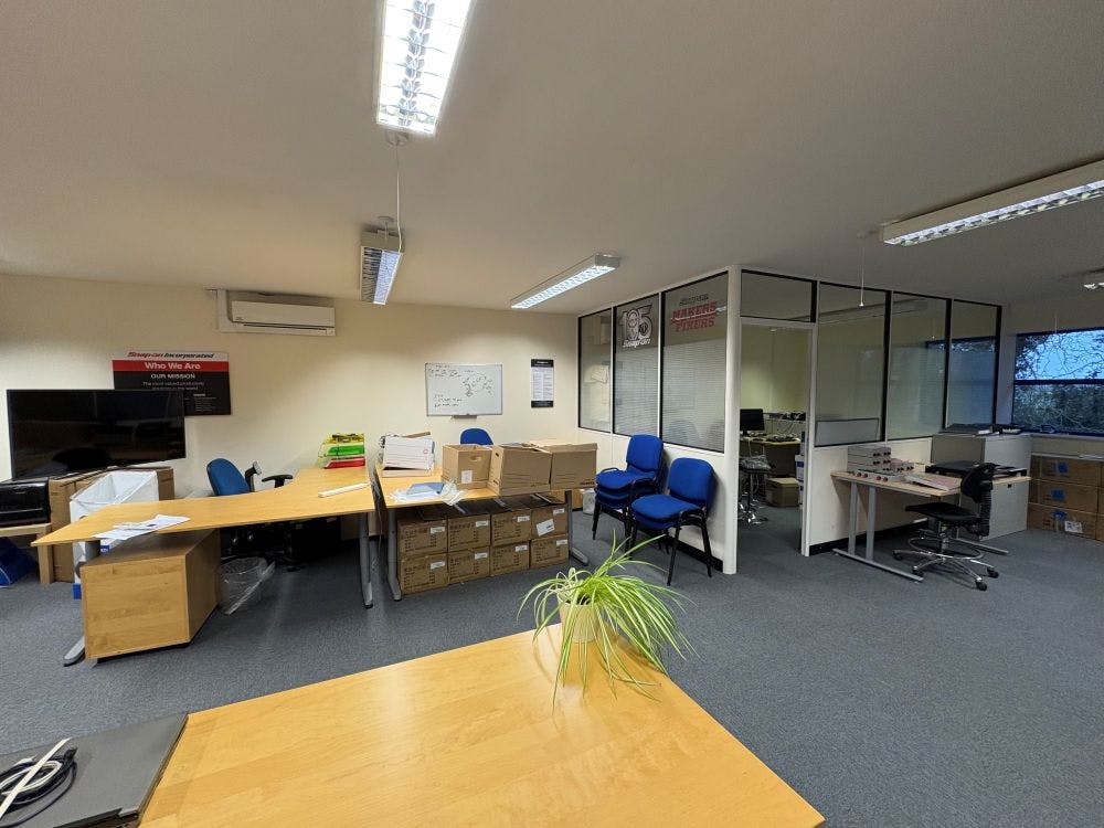 Faraday House, 7 Landscape Close, Bicester, Office To Let - image00013.jpg