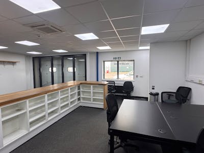 4-5 Seaton Mews, Yeovil, Industrial/Logistics To Let - IMG_2375.JPG