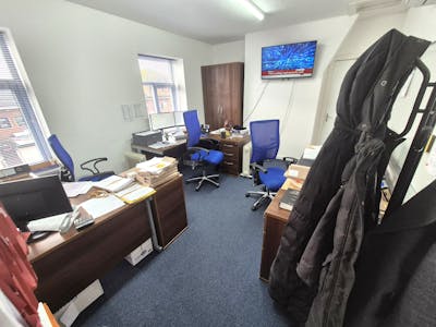 8-10 Rochdale Road, Oldham, Office / Retail For Sale - 20260213_143929.jpg