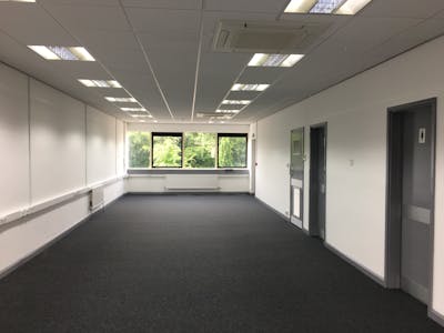 8 Millfield House, Watford, Industrial / Light Industrial / Office / Warehouse To Let - IMG_7610.JPG