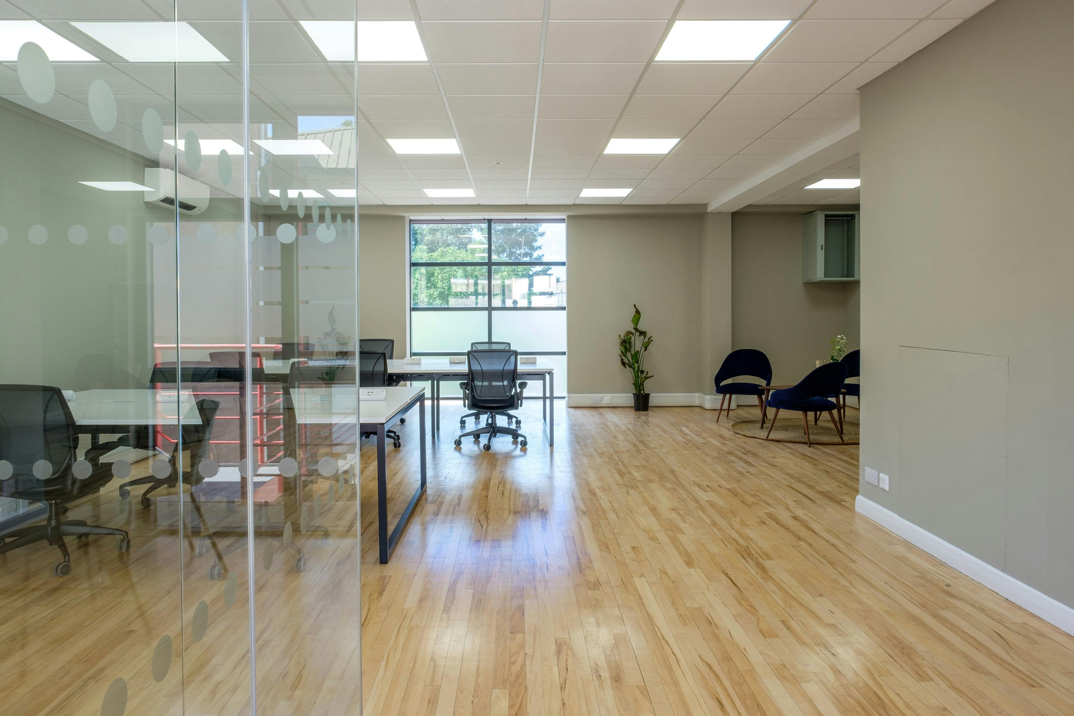 Plaza 535, 535 King's Road, Chelsea, Office To Let - The Plaza fitted office for let Chelsea SW10